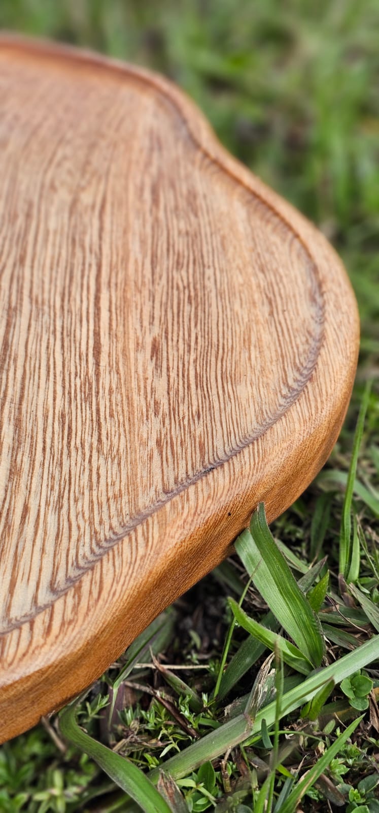 Detalle borde redondeado tabla de madera