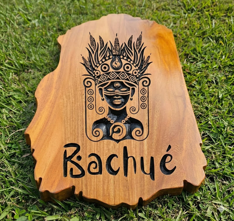 Grabado CNC en madera rustica Bachue artesanal en Caldas